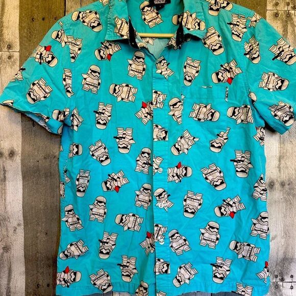 Disney Parks Star Wars Storm Trooper Button Down Cotton Shirt Men’s Sz S - Picture 1 of 4